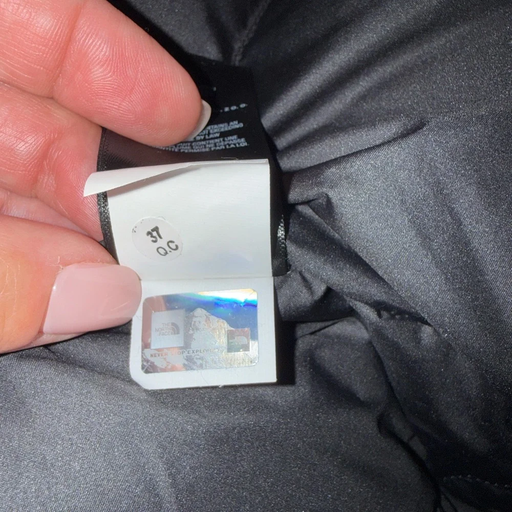 The North Face | Arctic Parka in Black Large - Picture 9 of 11